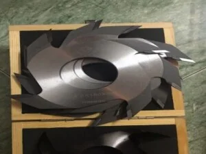 Công Ty TNHH Đầu Tư Thương Mại Xuất Nhập Khẩu Hoa Xuân