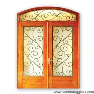 Công Ty Cổ Phần Sản Xuất Dịch Vụ Thương Mại Kính Vạn Khang