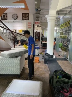 Vệ Sinh Công Nghiệp Hoàng Việt SG – Công Ty TNHH Thương Mại Dịch Vụ Phát Triển Hoàng Việt SG
