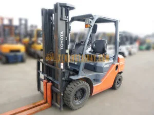 Xe Nâng Hiếu Khuê – Công Ty TNHH Hiếu Khuê