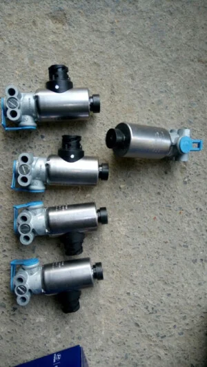 Phụ Tùng Ô Tô – Xe Nâng Hàng Lê Phú