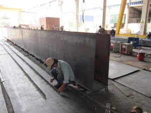 Công Ty Cổ Phần Cơ Khí Xây Dựng Hoàng Trung Quân