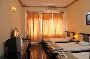 Khách Sạn Hà Thành