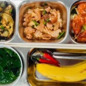 Suất Ăn Công Nghiệp Trí Trí Kiên – Công Ty Trách Nhiệm Hữu Hạn Thương Mại Dịch Vụ Trí Trí Kiên