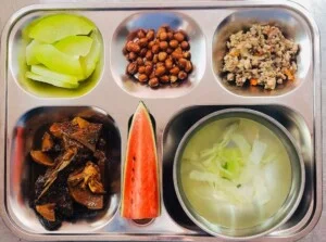 Suất Ăn Công Nghiệp Yoli – Công Ty TNHH Yoli