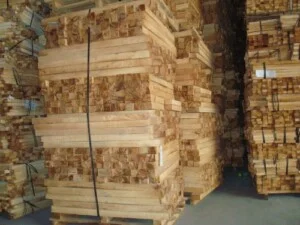 Gỗ Phú Toàn – Công Ty TNHH Sản Xuất Thương Mại Phú Toàn