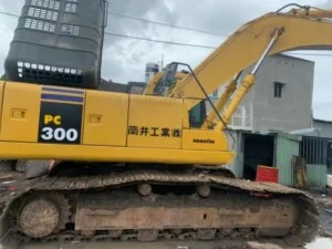 Xe Nâng Minh Quân – Công Ty TNHH TTNT Và DV TM XD Minh Quân