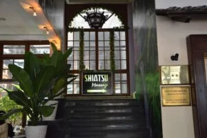 Chi Nhánh Công Ty TNHH Dịch Thuật DV TV TM Thuận Thu – Khách Sạn Trường Đua