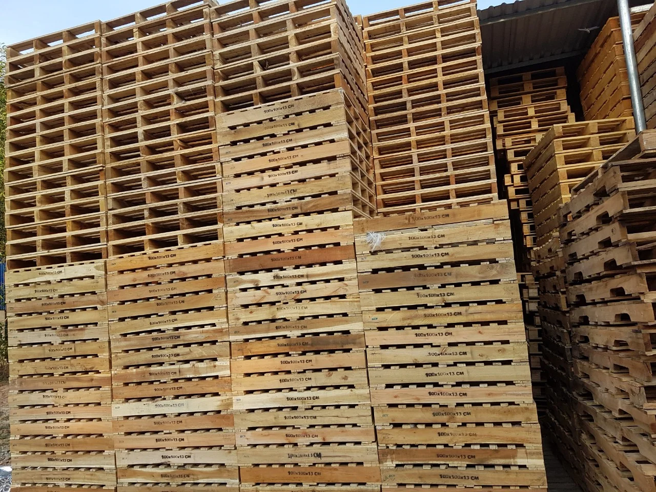 Pallet Anh Tú – Công Ty TNHH TMDV Anh Tú. VN