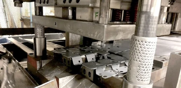 Gia Công Kim Loại Tomoda – Công Ty TNHH Sản Xuất Thương Mại Tomoda