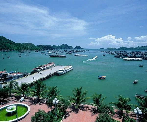 Trung Tâm Du Lịch Và Thương Mại Phượng Hoàng