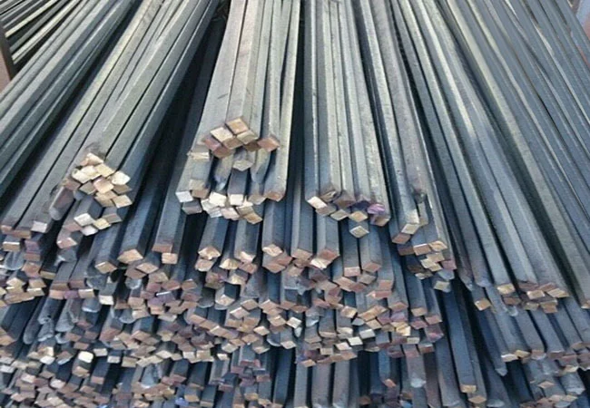 Công Ty TNHH Đầu Tư Thương Mại Thép Long Dũng Quân