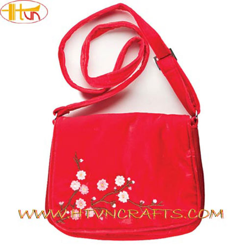 Công Ty TNHH Túi Việt HTVNCrafts