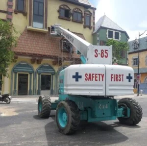 Xe Nâng Minh Quân – Công Ty TNHH TTNT Và DV TM XD Minh Quân