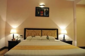Khách Sạn Đông Kinh (Chi Nhánh Công Ty CP DV DL Chợ Lớn)