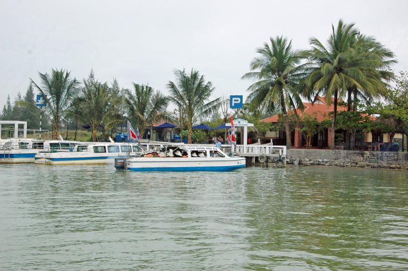 Công Ty TNHH MTV Du Lịch Thương Mại Và Xây Dựng Sông Hội