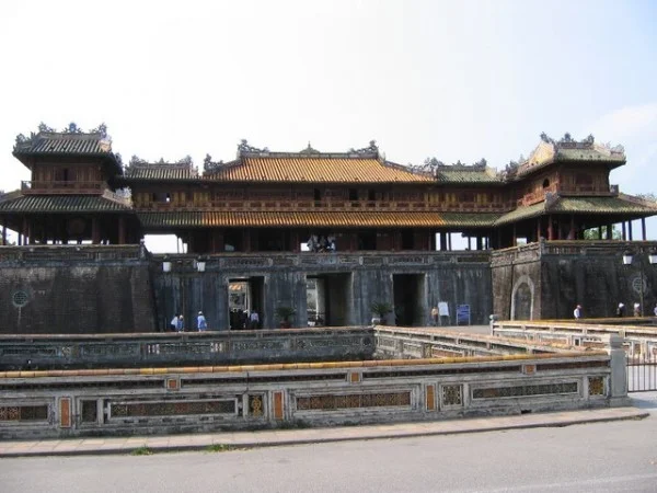 Công Ty TNHH Thương Mại Dịch Vụ Du Lịch Việt Nhân