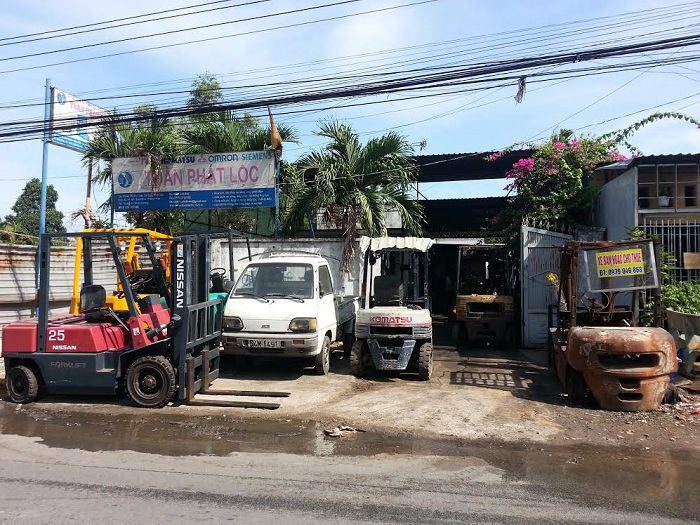 Xe Nâng Toàn Phát Lộc – Công Ty Cổ Phần Xây Dựng Và Thương Mại Toàn Phát Lộc