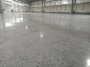 Thi Công Sơn Epoxy Lạc Việt – Công Ty TNHH Sản Xuất Thương Mại Lạc Việt