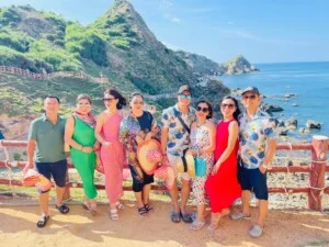 Công Ty  TNHH Thương Mại Dịch Vụ Du Lịch Vân Quang