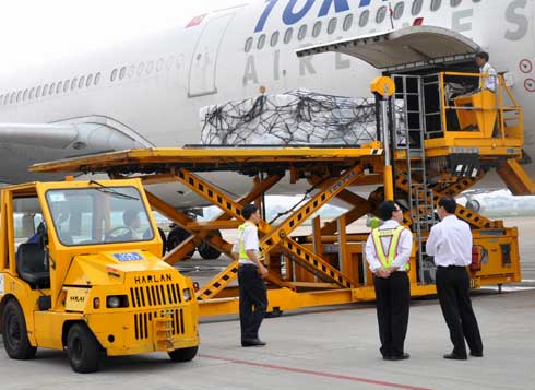 Công Ty TNHH Vận Tải Giao Nhận PT