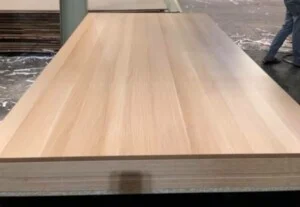 Ván Veneer Hoàng Gia – Công Ty TNHH Thương Mại Và Chế Biến Gỗ Hoàng Gia