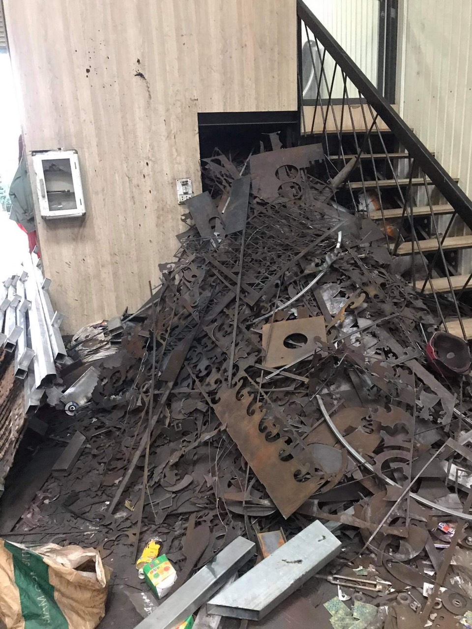 Doanh Nghiệp Thu Mua Phế Liệu Đồng Nhôm Sắt Thép Tấn Phát