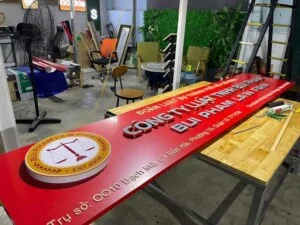 Công Ty TNHH Bảng Hiệu Việt